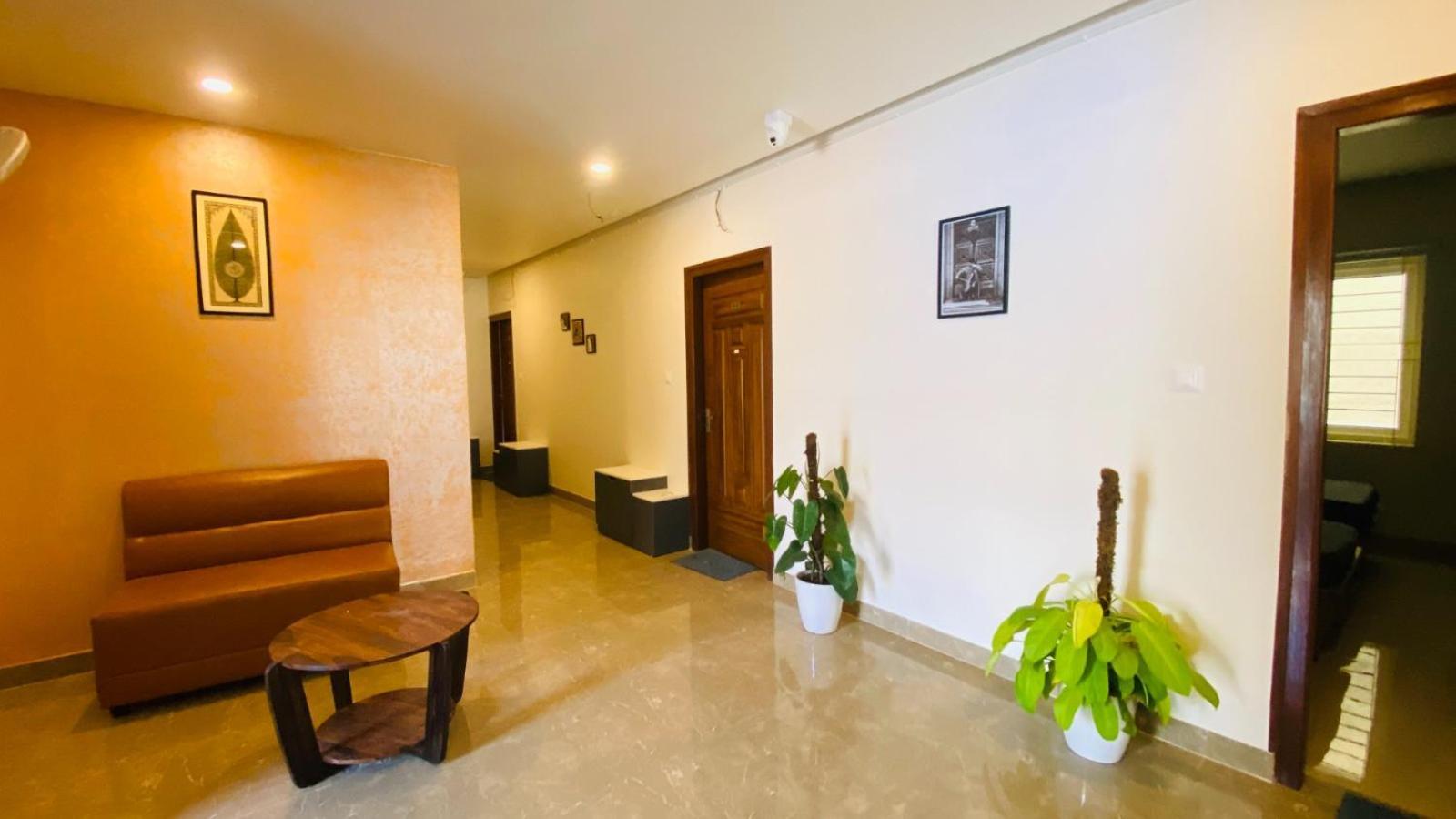 C-Suites Winster Bangalore Bagian luar foto